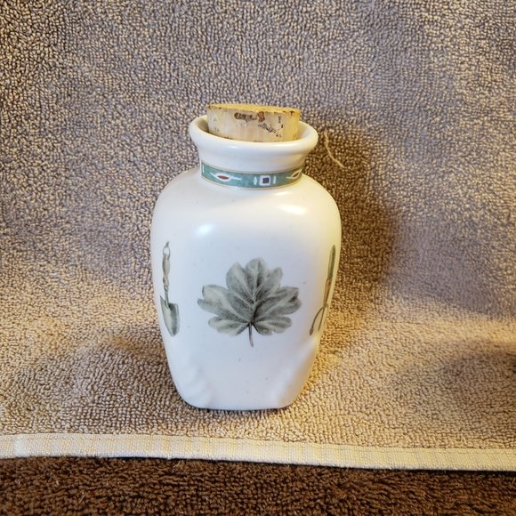 Pfaltzgraff Naturewood Spice Jar with Cork ~ BASIL - Picture 4 of 6
